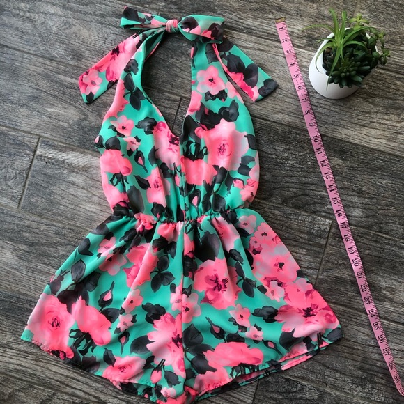 Floral Halter Top Romper - Picture 4 of 7